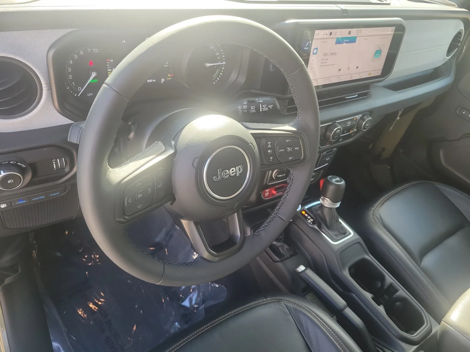 2025 Jeep Wrangler 4xe Willys 4WD photo 9