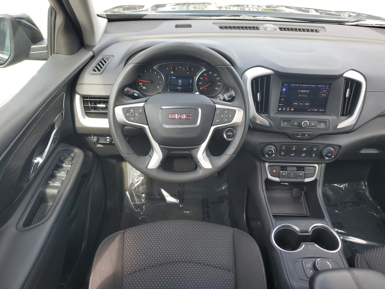 2024 GMC Terrain SLE photo 17