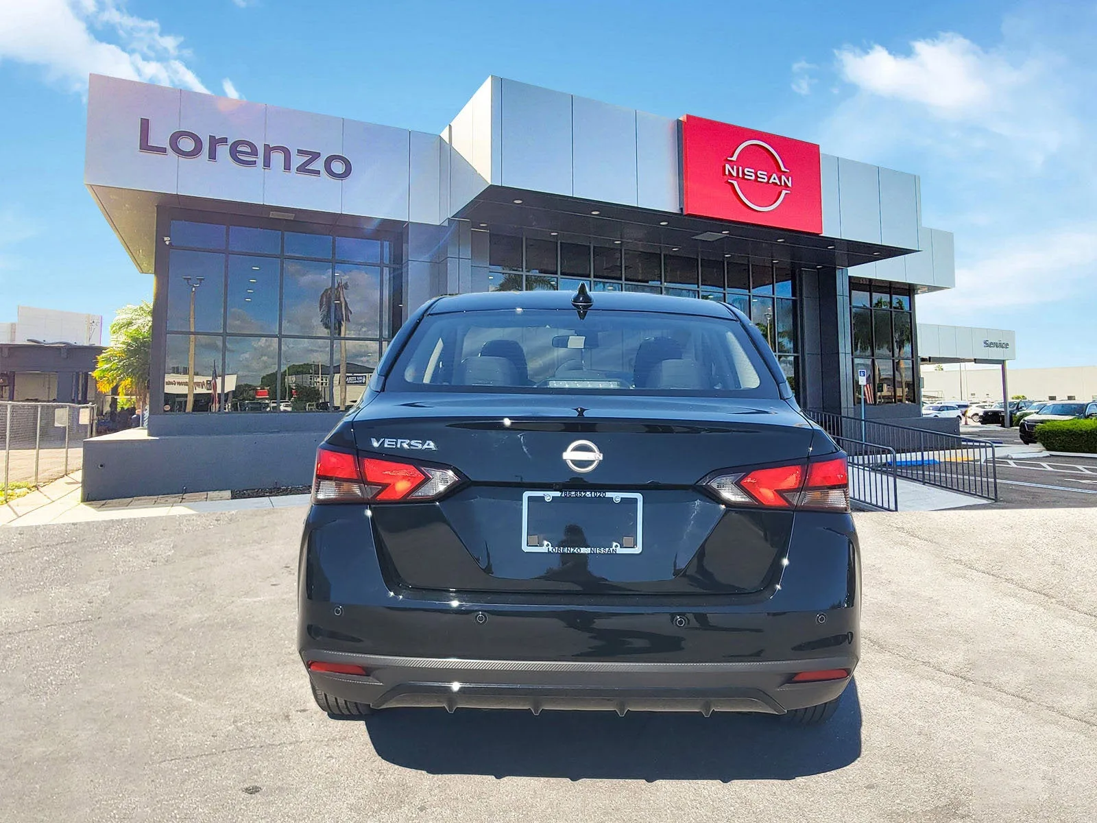 2025 Nissan Versa SV photo 6