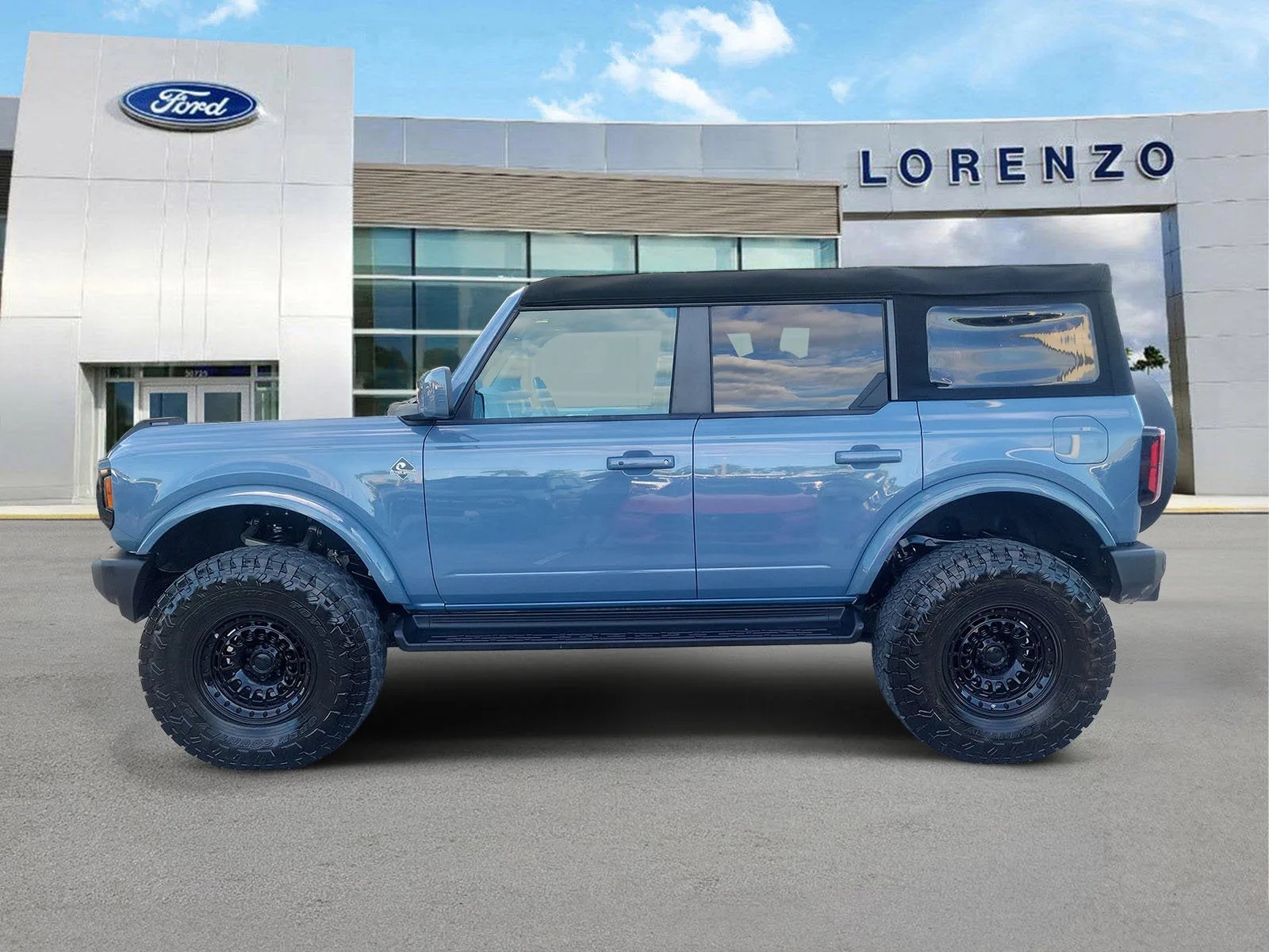 2025 Ford Bronco Outer Banks 4WD photo 8