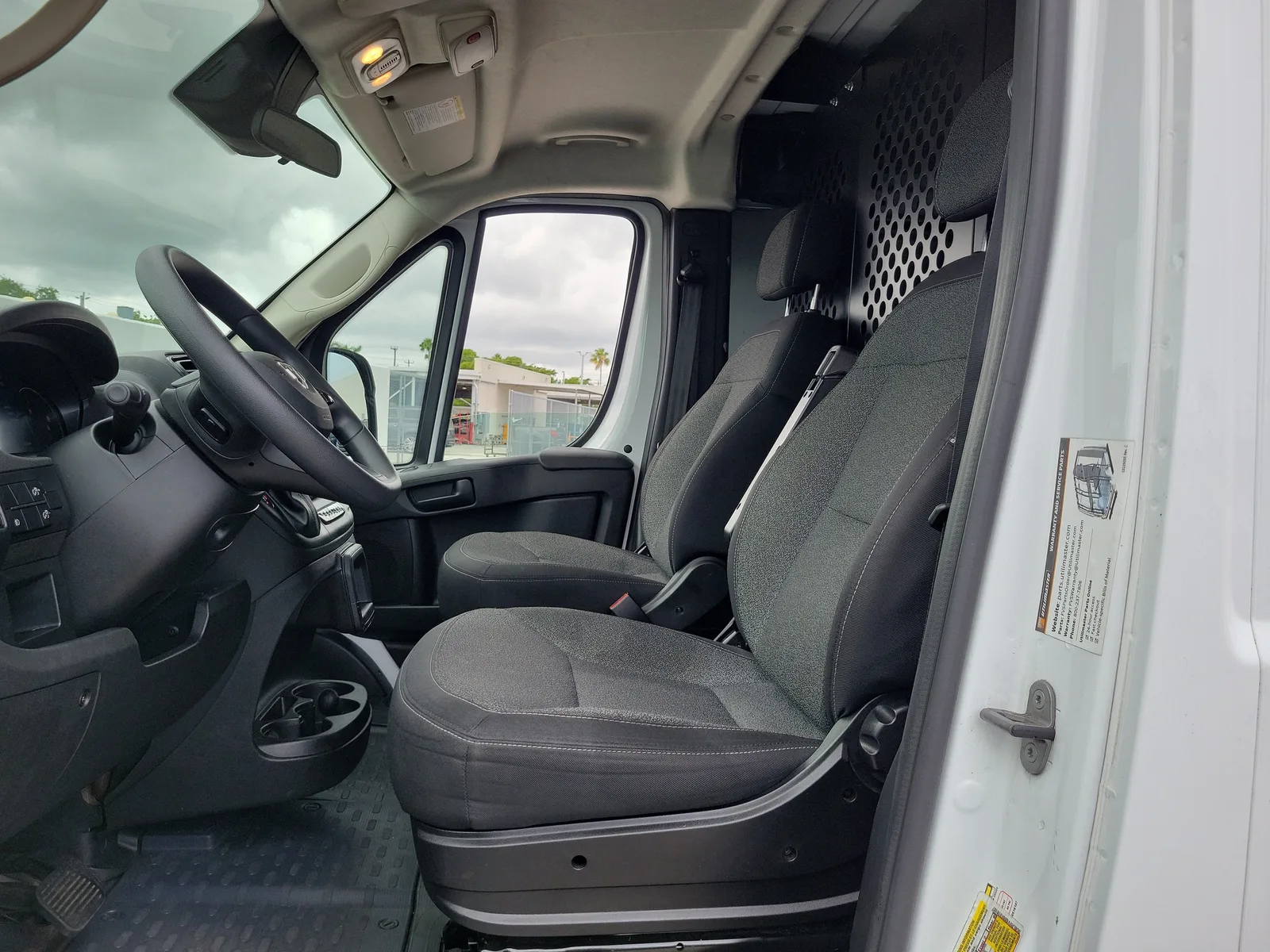 2025 RAM ProMaster Cargo Van Tradesman photo 11