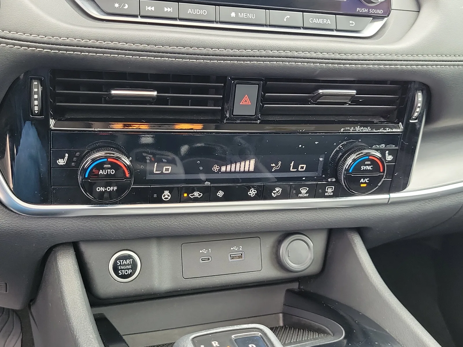 2021 Nissan Rogue SV photo 25