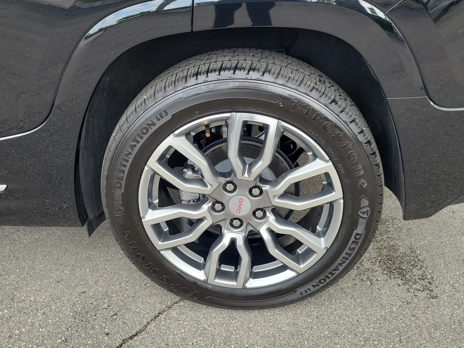 2024 GMC Terrain Denali photo 28