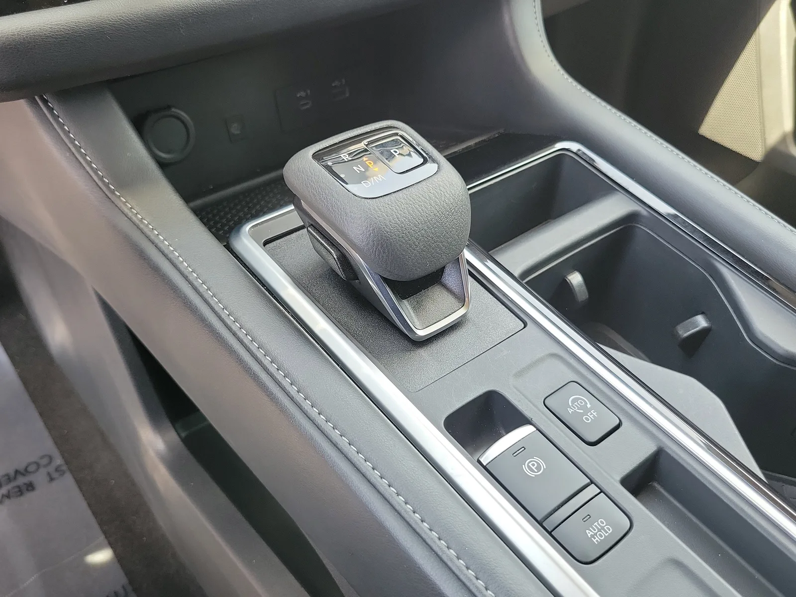 2025 Nissan Pathfinder SL photo 26