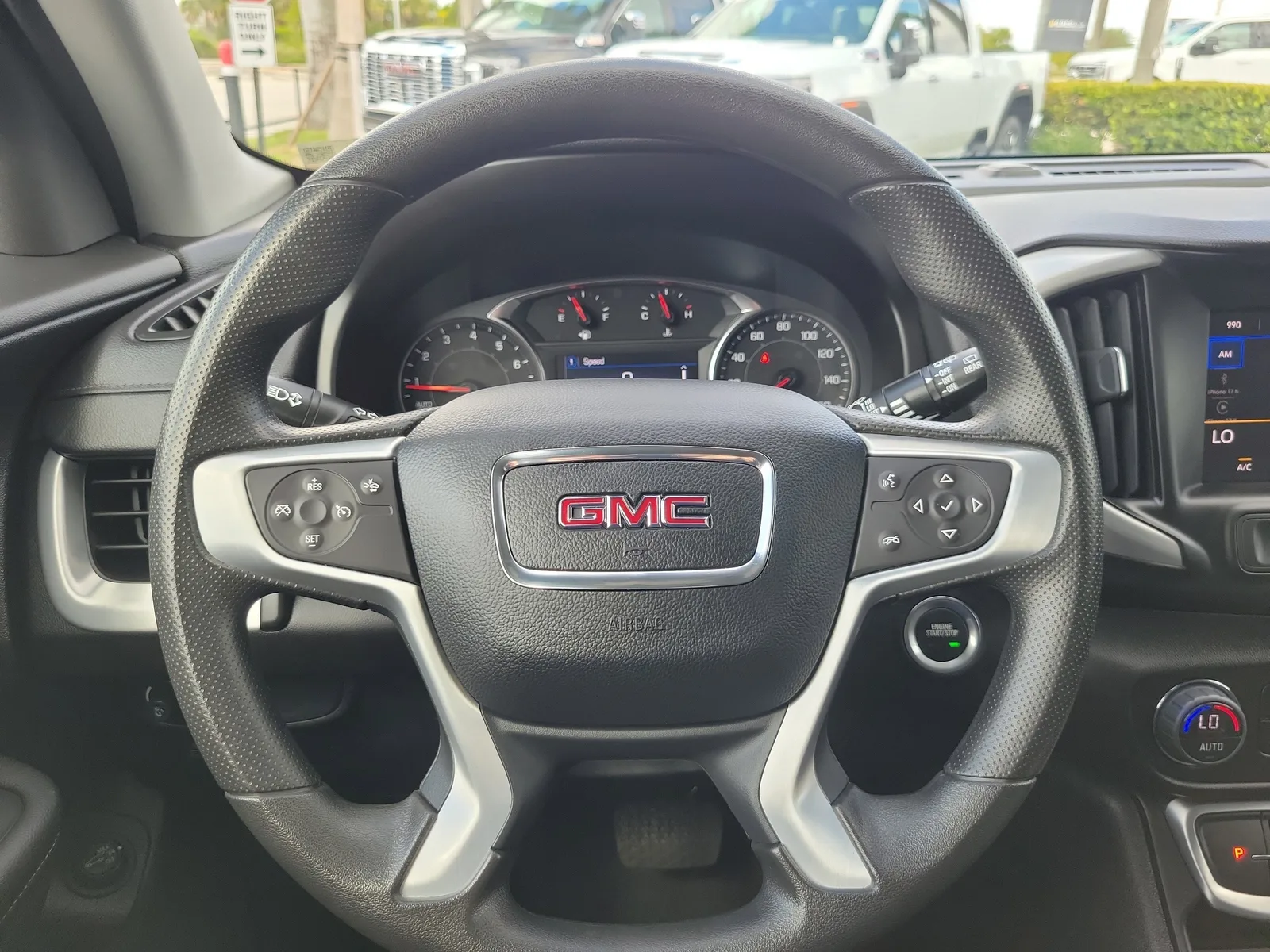 2024 GMC Terrain SLE photo 20