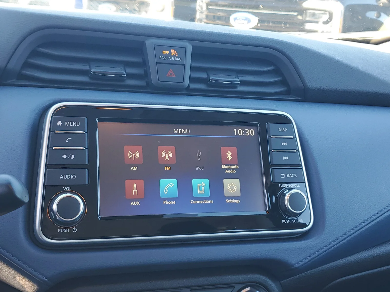 2025 Nissan Versa SV photo 21