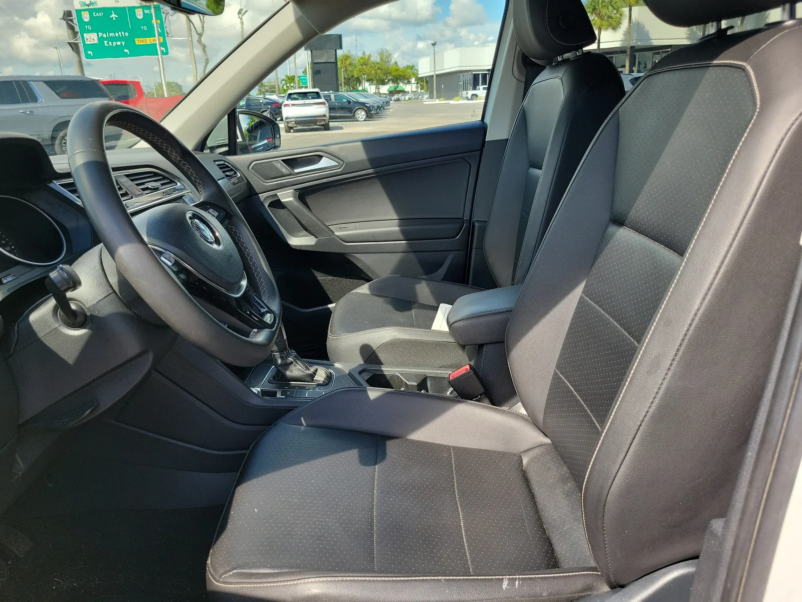 2021 Volkswagen Tiguan SE photo 9