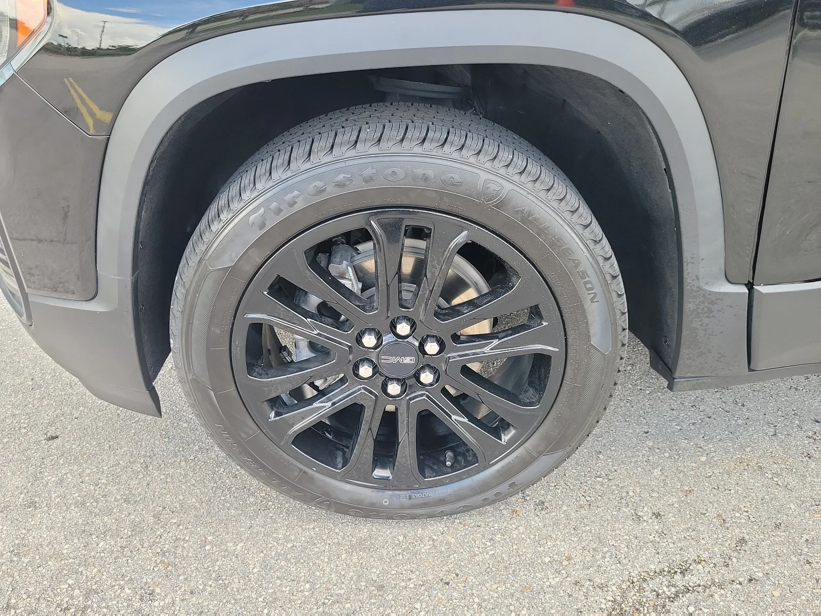 2023 GMC Acadia SLE photo 26