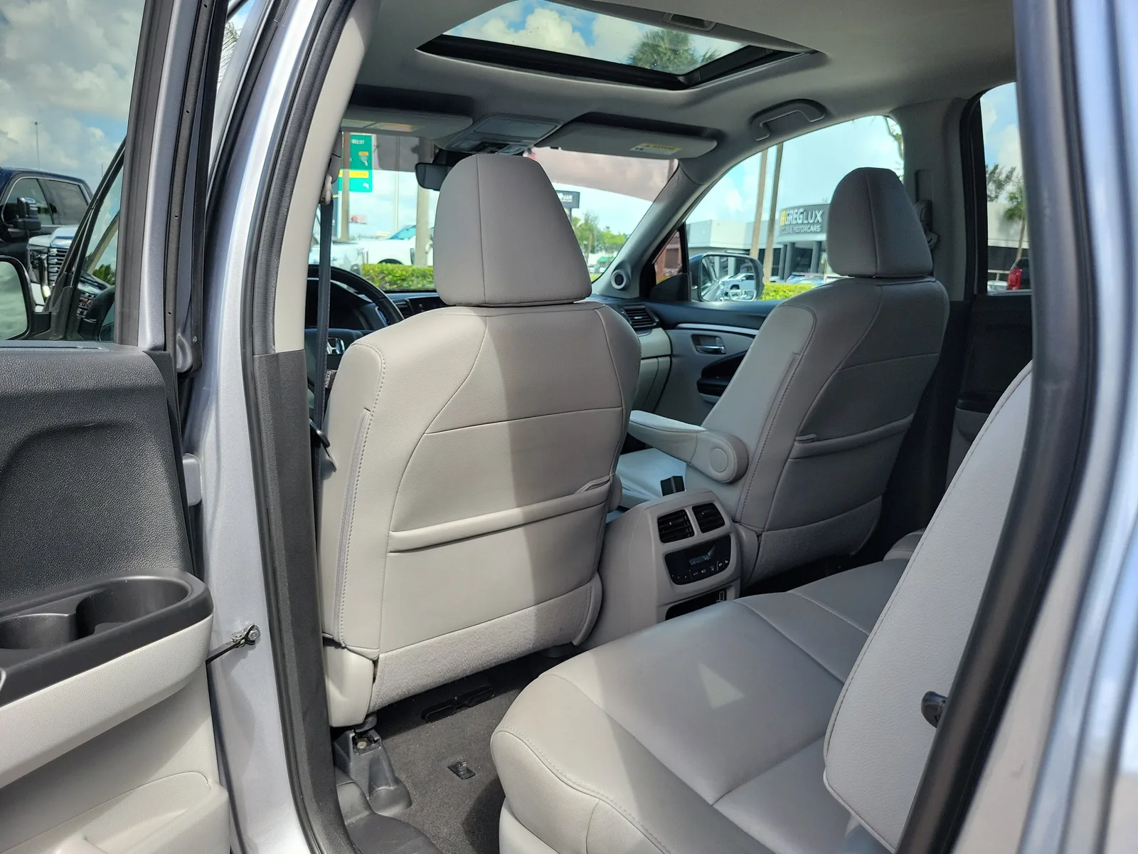 2021 Honda Pilot Special Edition photo 15