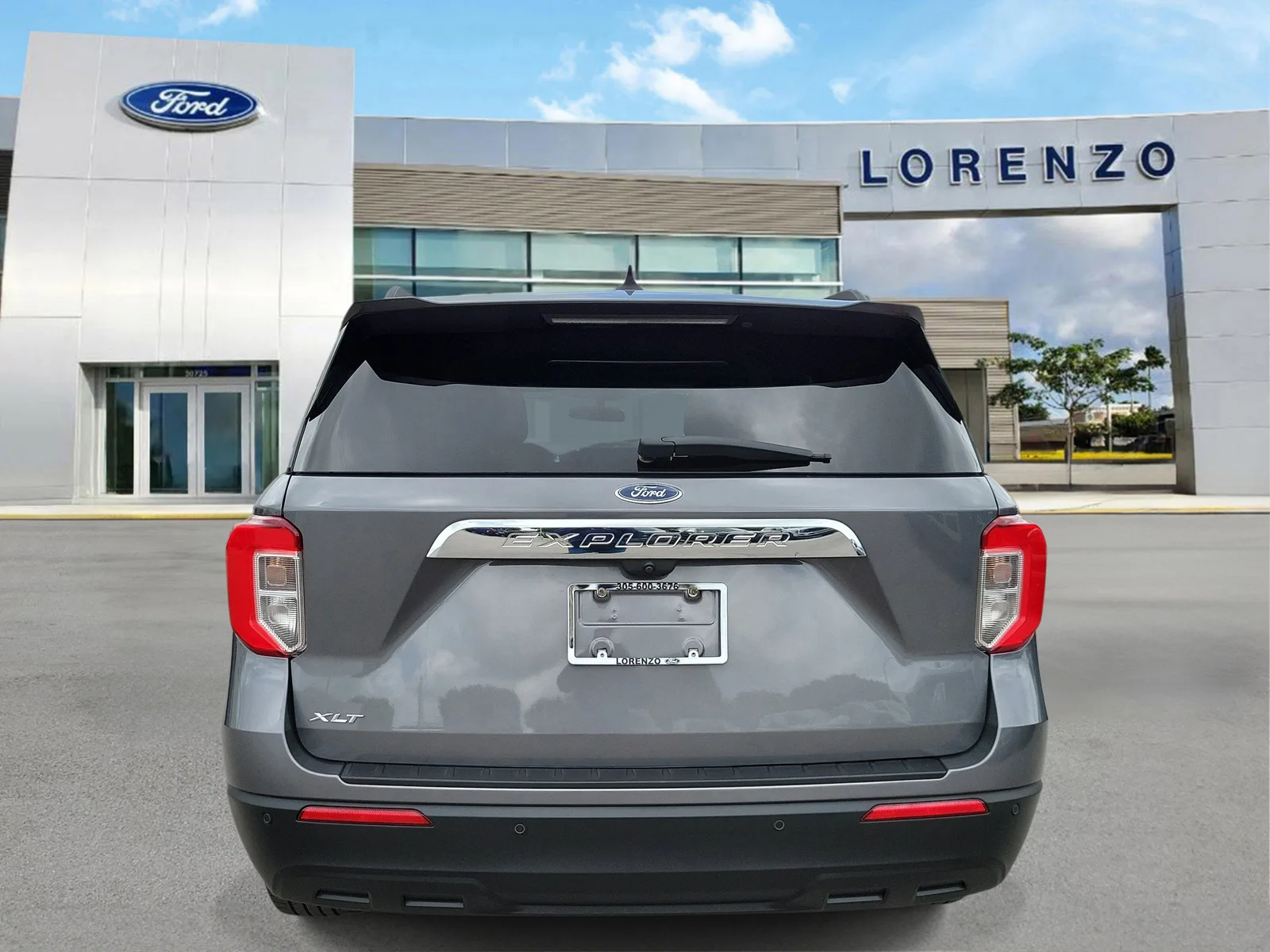 2024 Ford Explorer XLT photo 6