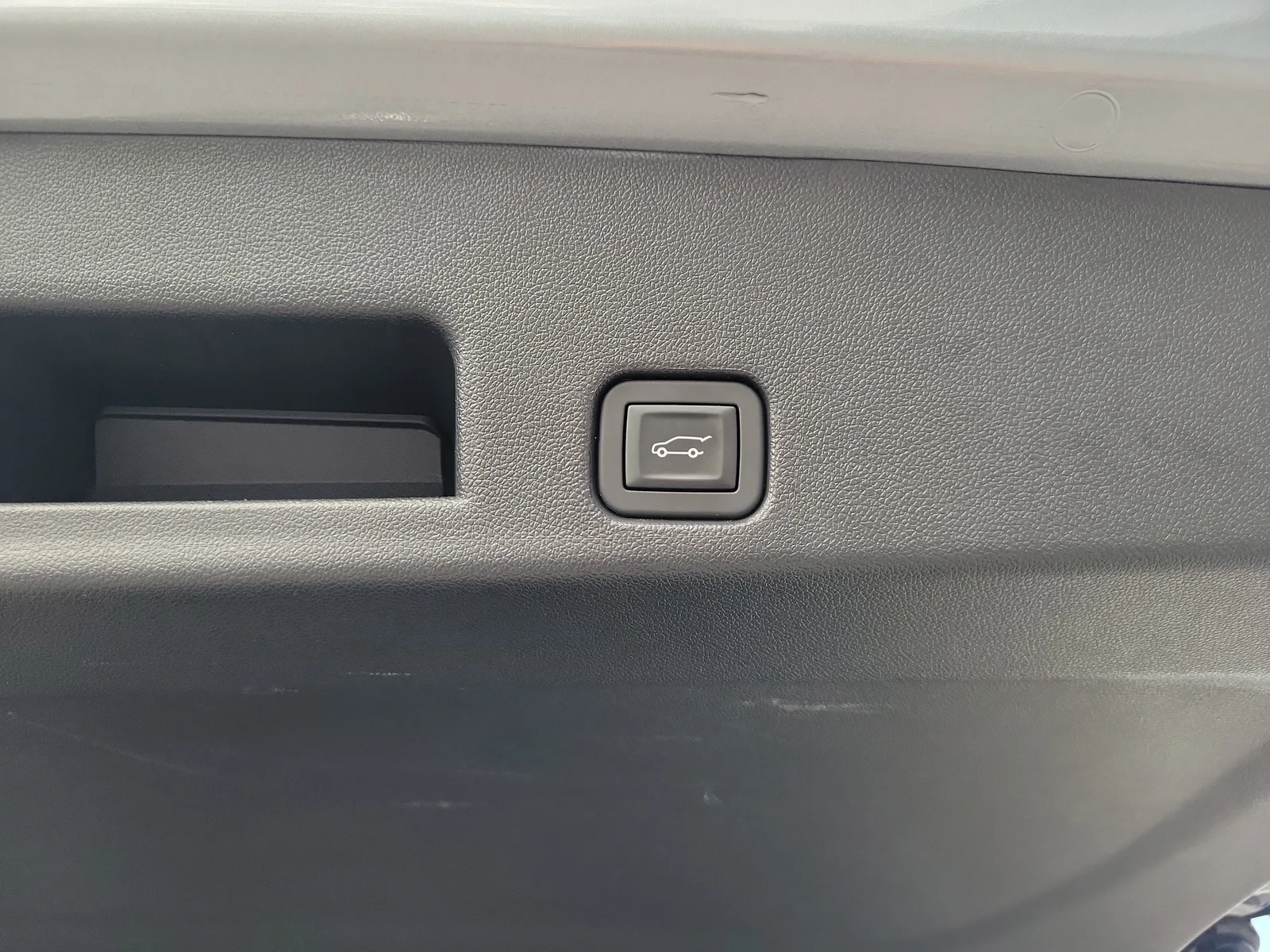 2025 GMC Acadia Denali photo 18