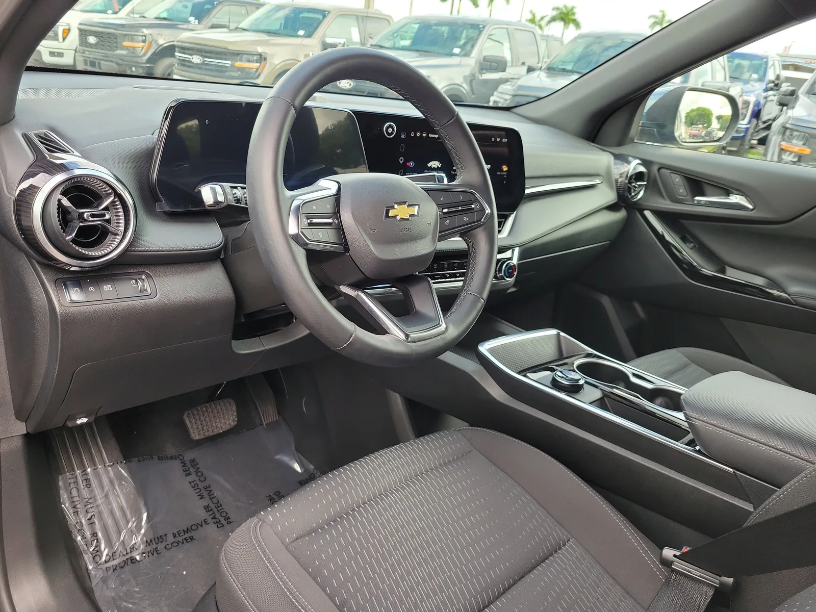 2026 Chevrolet Equinox FWD LT photo 9