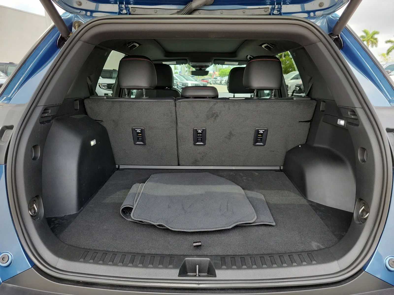 2025 Chevrolet Equinox FWD RS photo 14