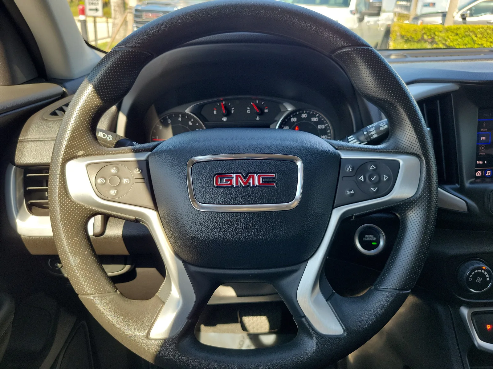 2024 GMC Terrain SLE photo 19