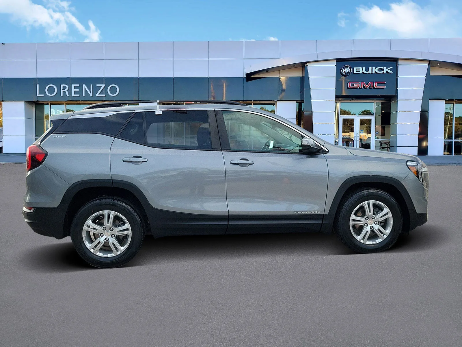 2023 GMC Terrain SLE photo 3