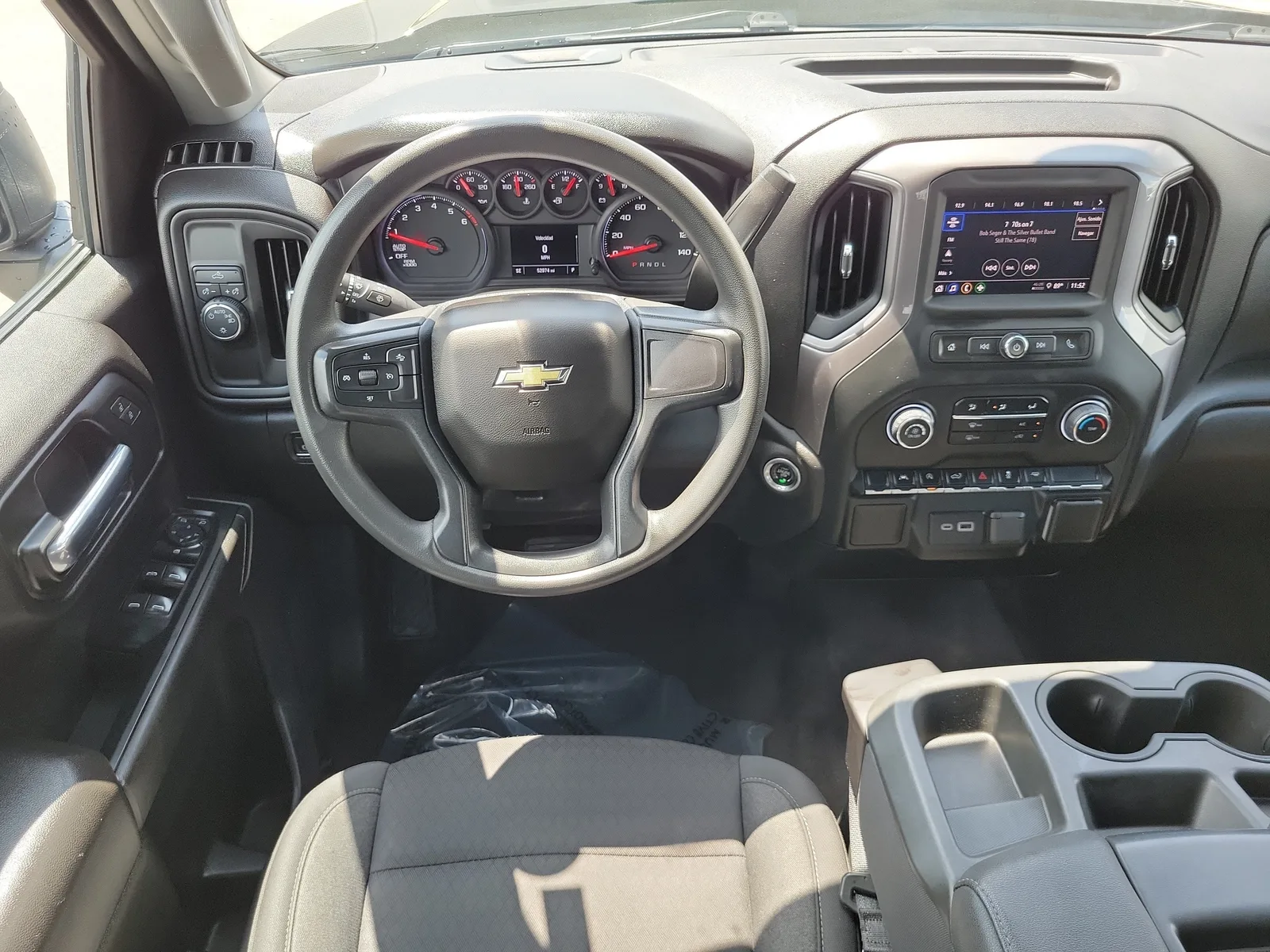 2023 Chevrolet Silverado 1500 Custom photo 17