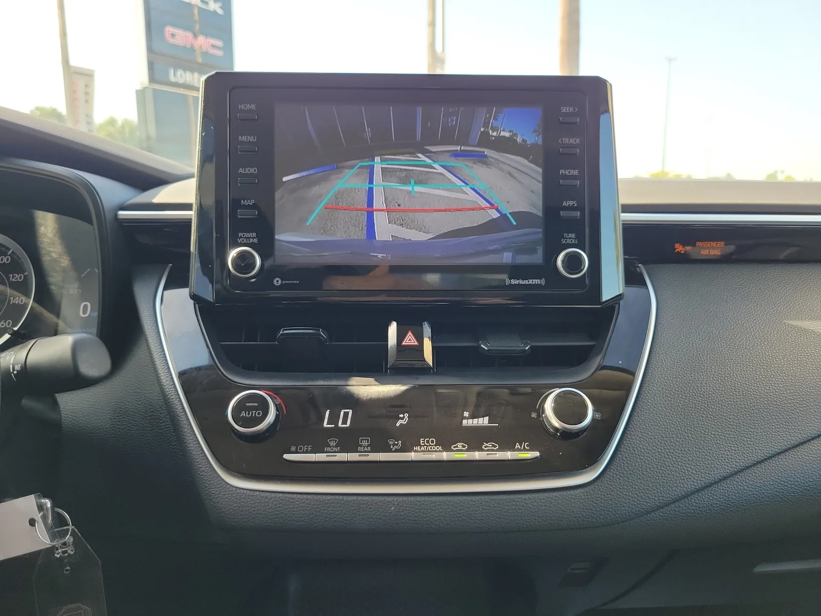 2022 Toyota Corolla LE photo 10
