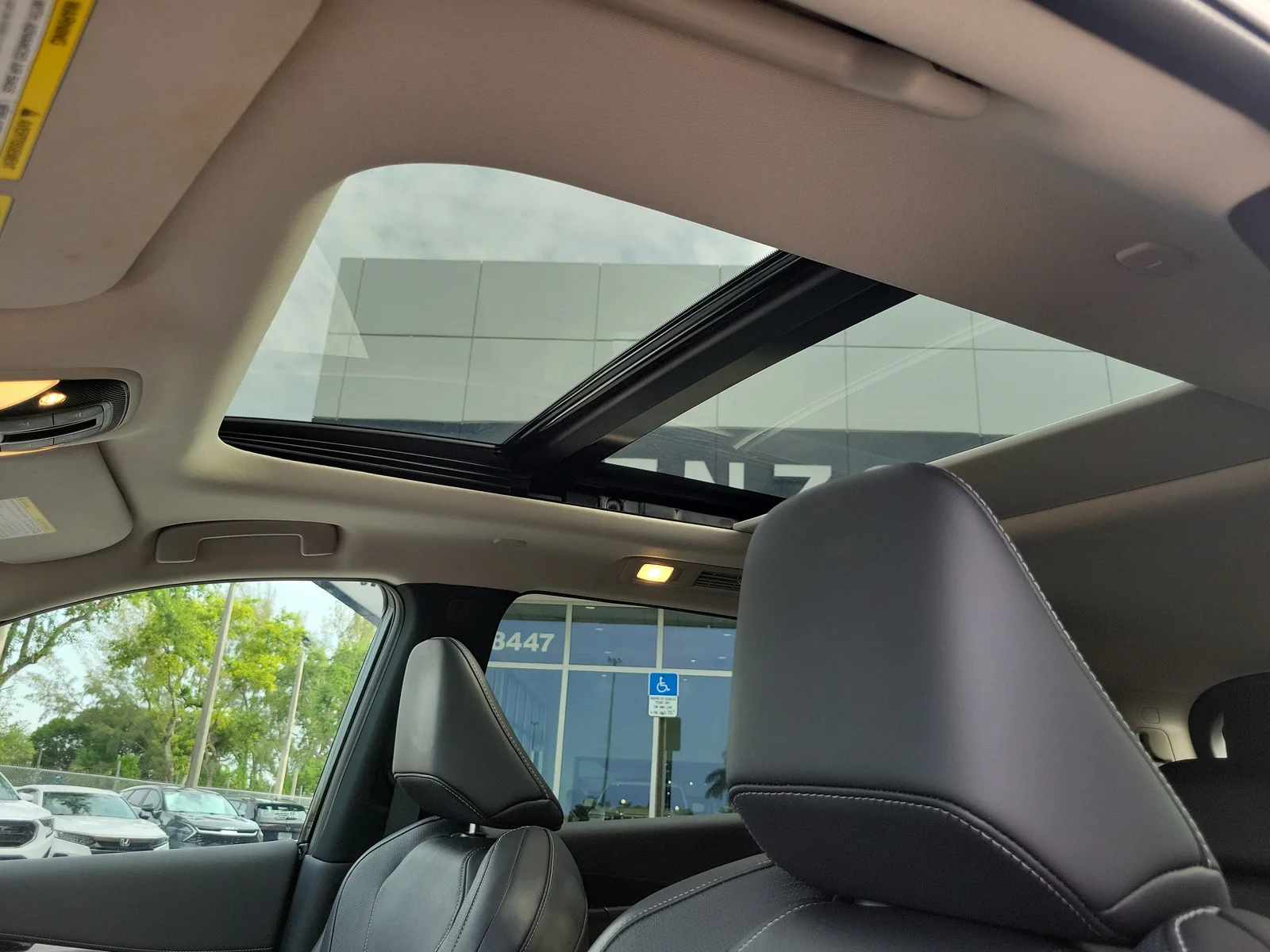 2025 INFINITI QX60 PURE photo 11