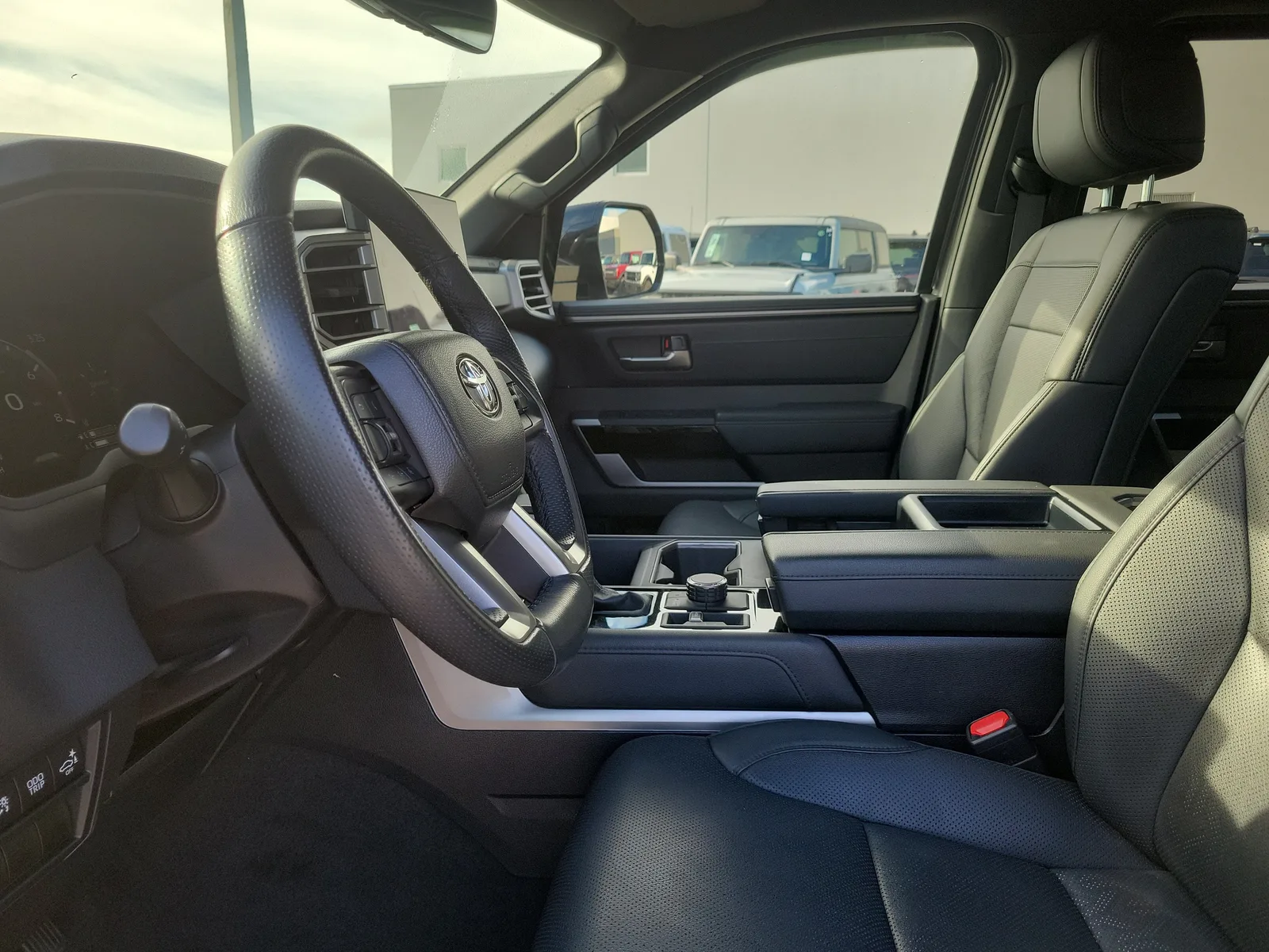 2025 Toyota Tundra 4WD Limited photo 11
