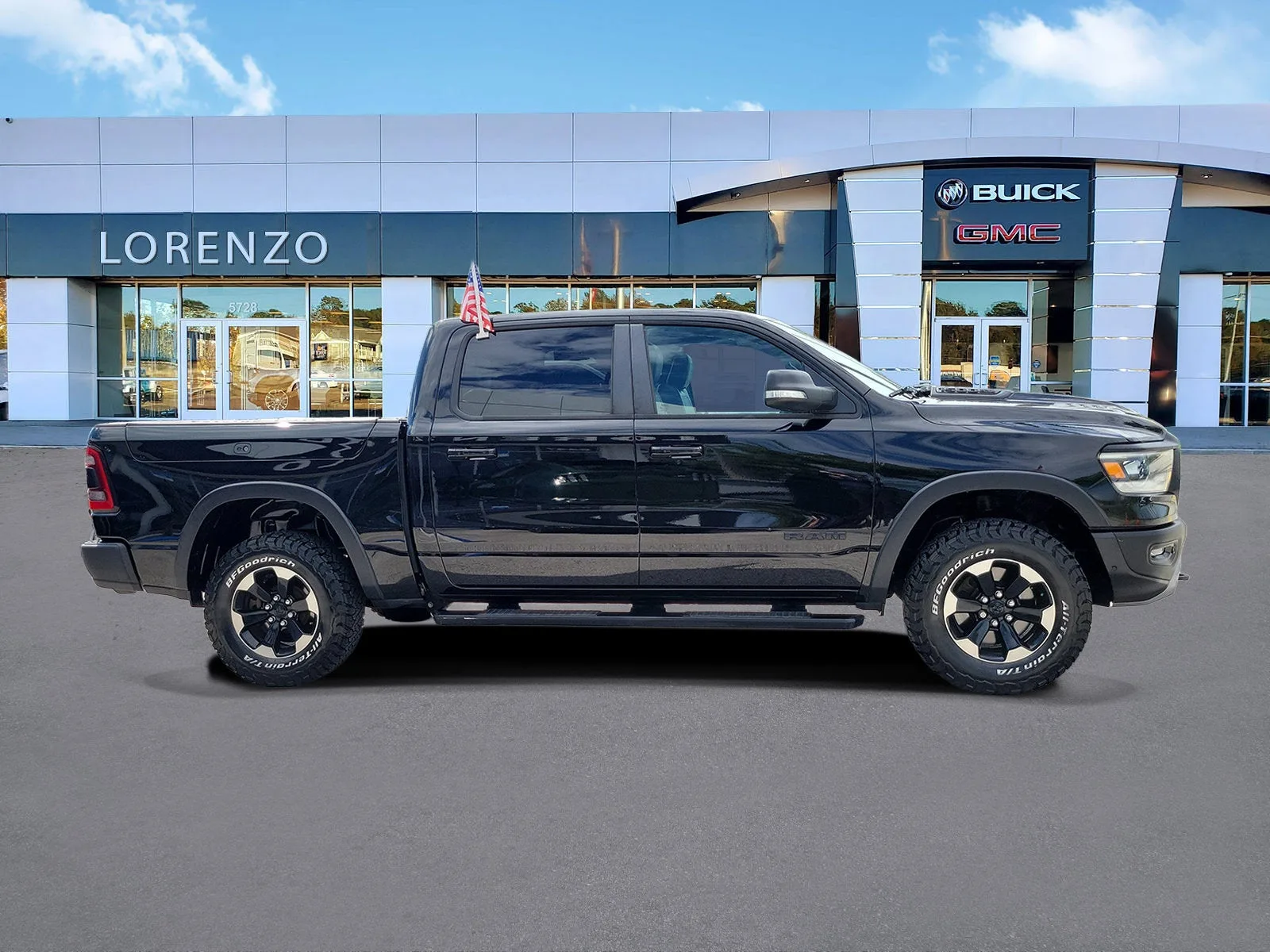 2019 RAM 1500 Rebel photo 4