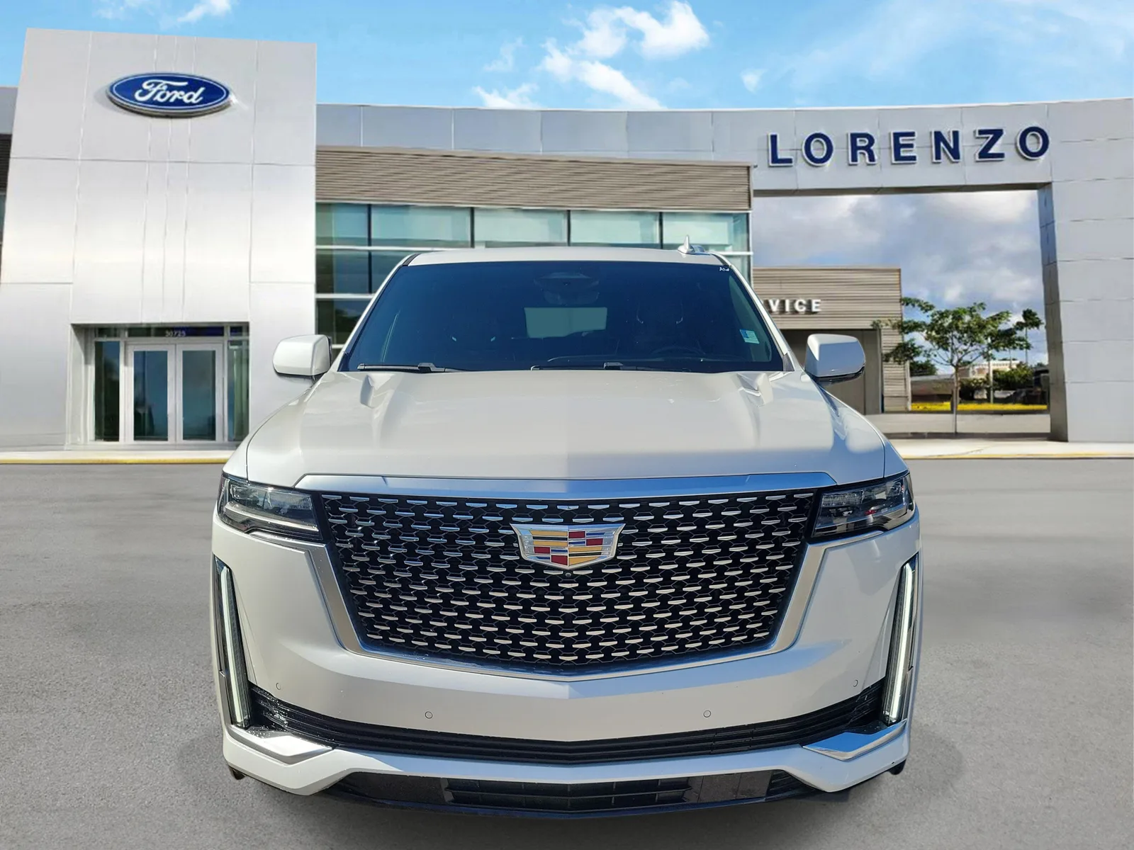 2023 Cadillac Escalade ESV 4WD Premium Luxury photo 2