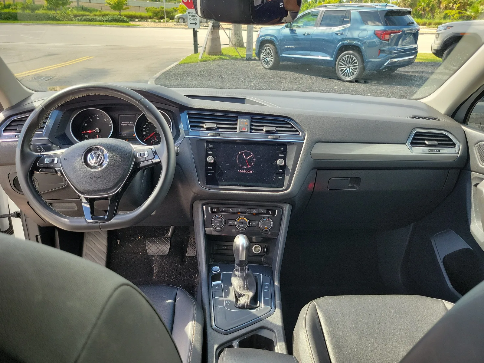 2021 Volkswagen Tiguan SE photo 16