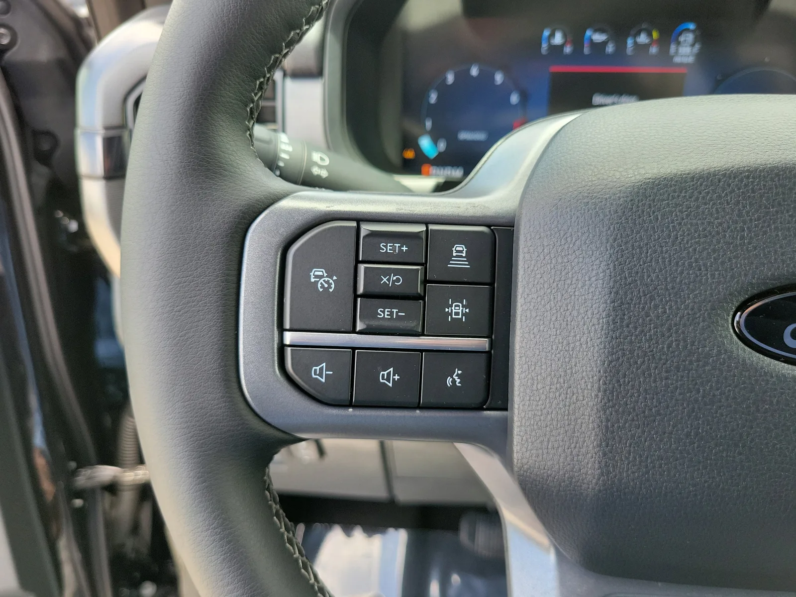 2025 Ford F-150 LARIAT 4WD photo 26