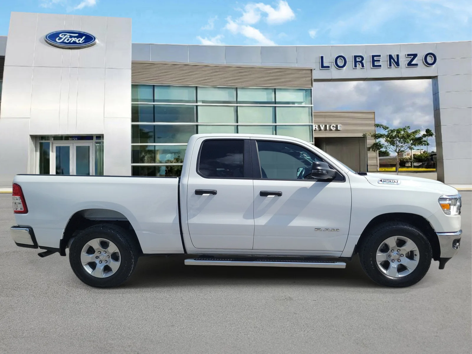 2023 RAM 1500 Big Horn 4x4 photo 4