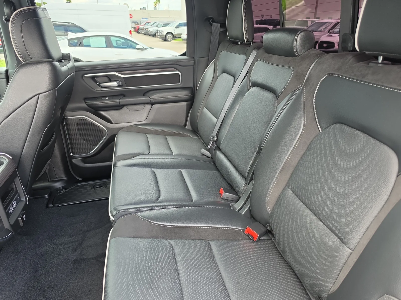 2026 RAM 1500 Laramie 4WD photo 11