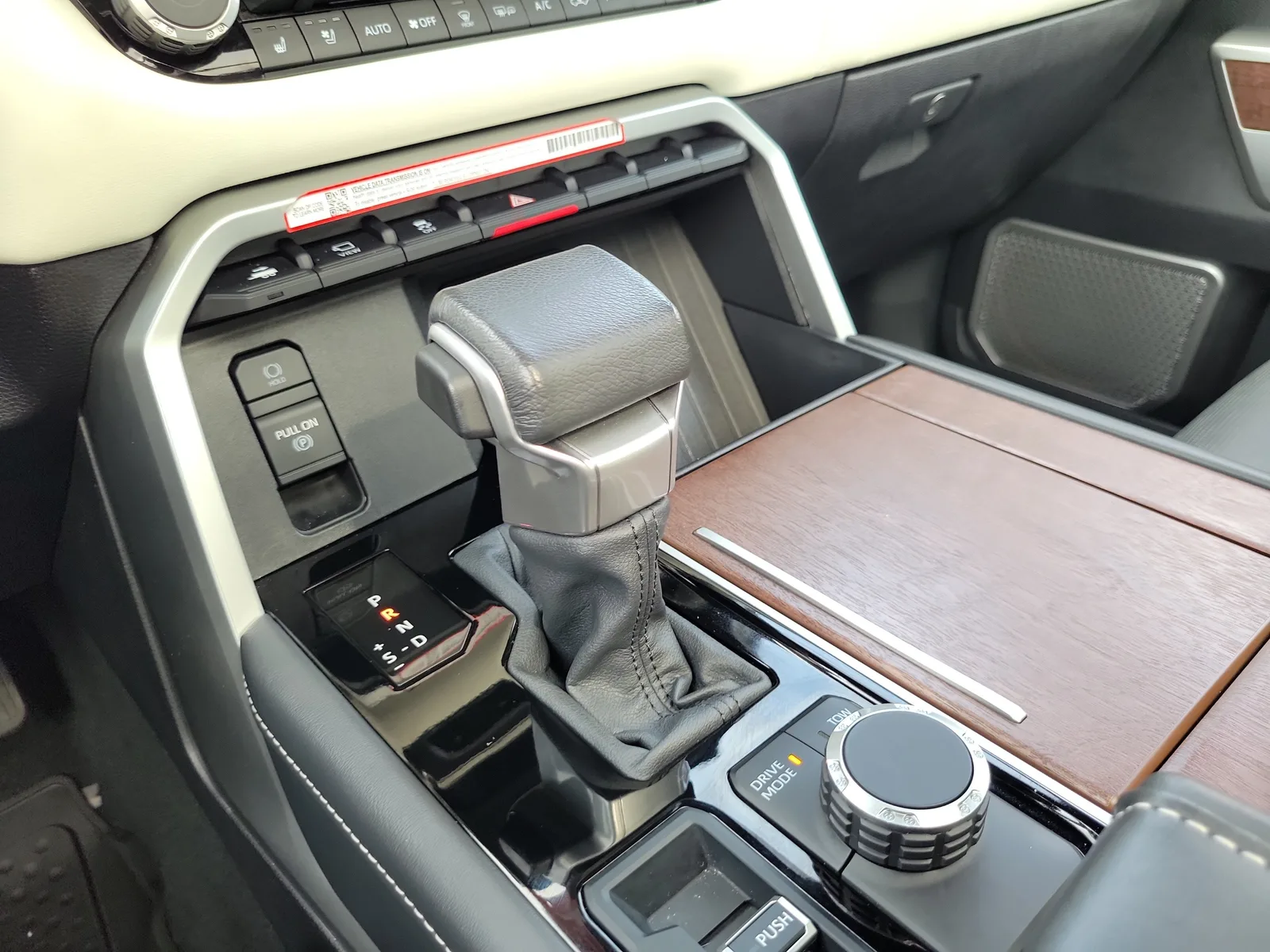 2025 Toyota Sequoia SR5 photo 23