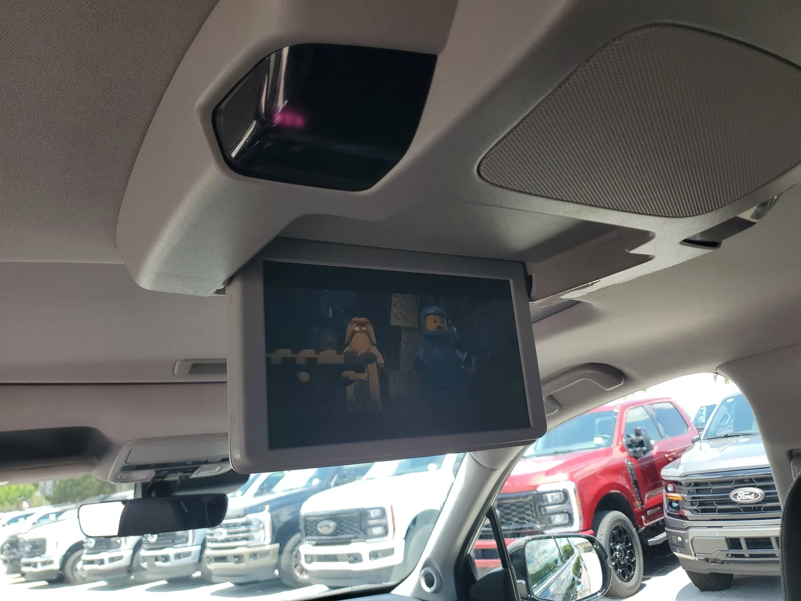 2022 Honda Pilot Touring 7-Passenger photo 11