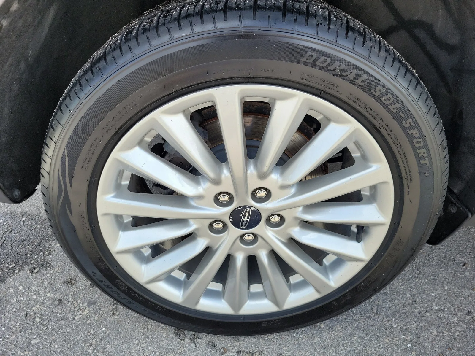 2019 Lincoln MKC Standard photo 29