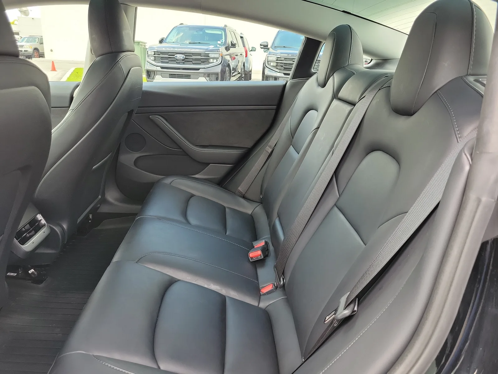 2023 Tesla Model 3 Base photo 9