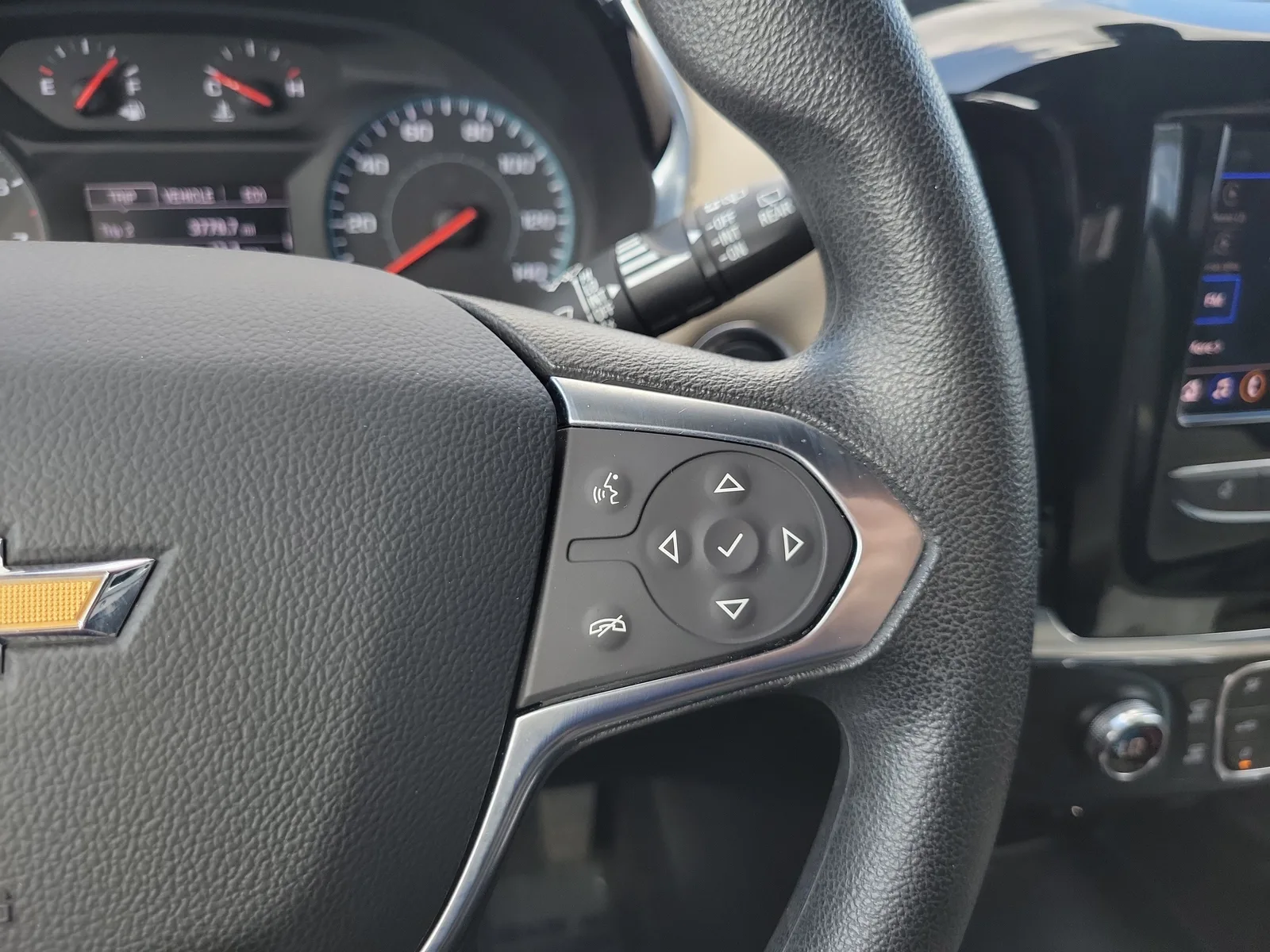 2023 Chevrolet Traverse LS photo 18
