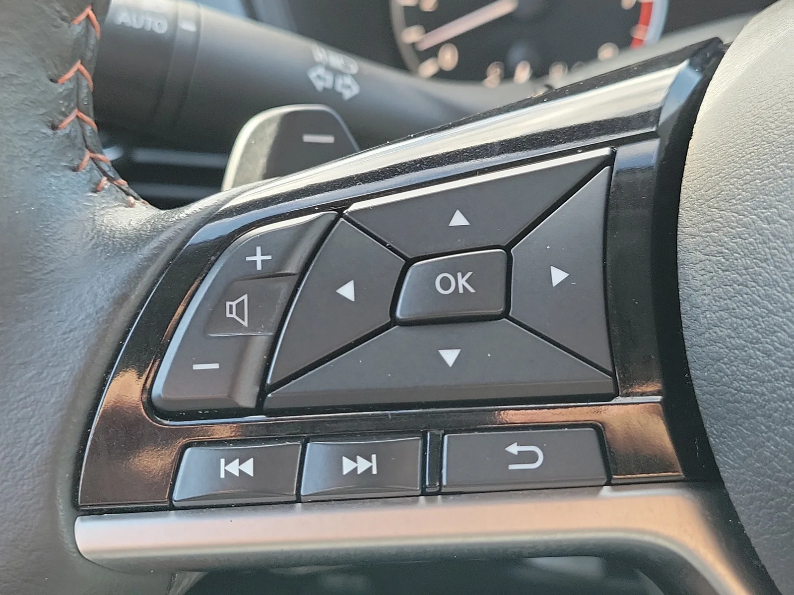 2024 Nissan Altima 2.5 SR photo 20