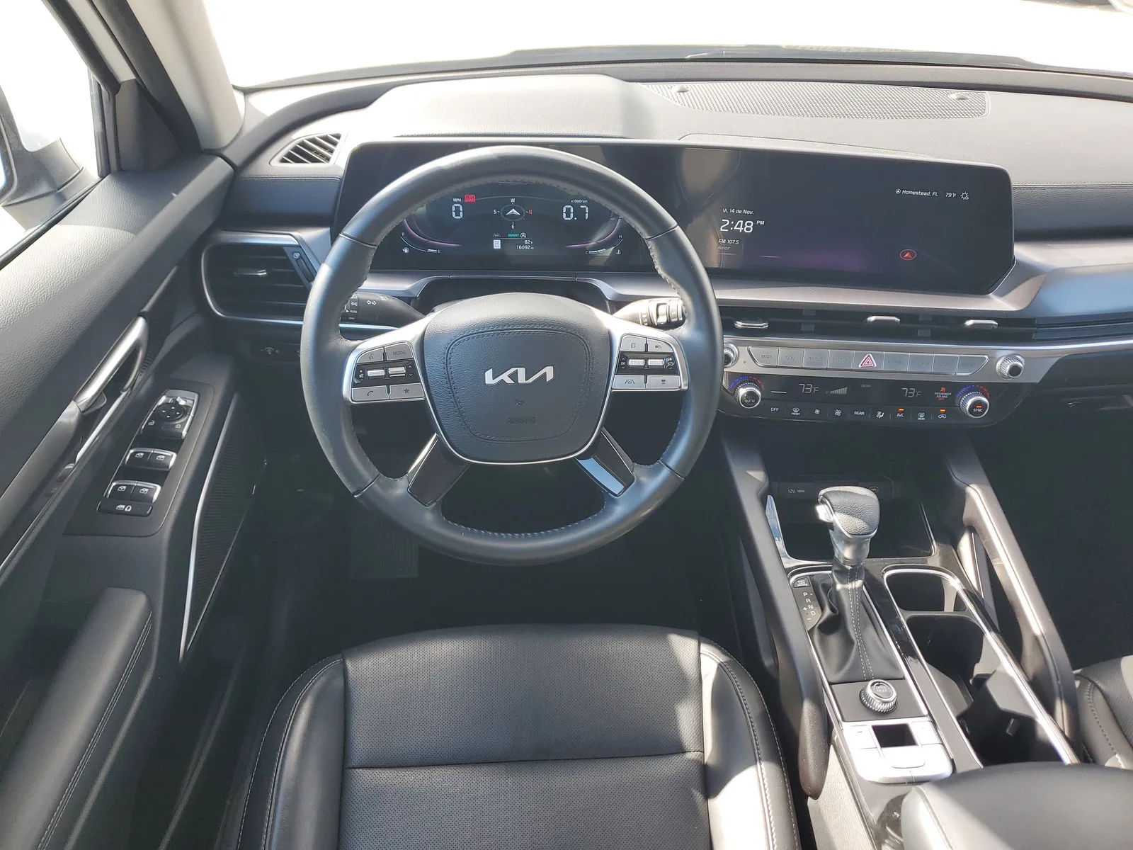 2024 Kia Telluride LX photo 18