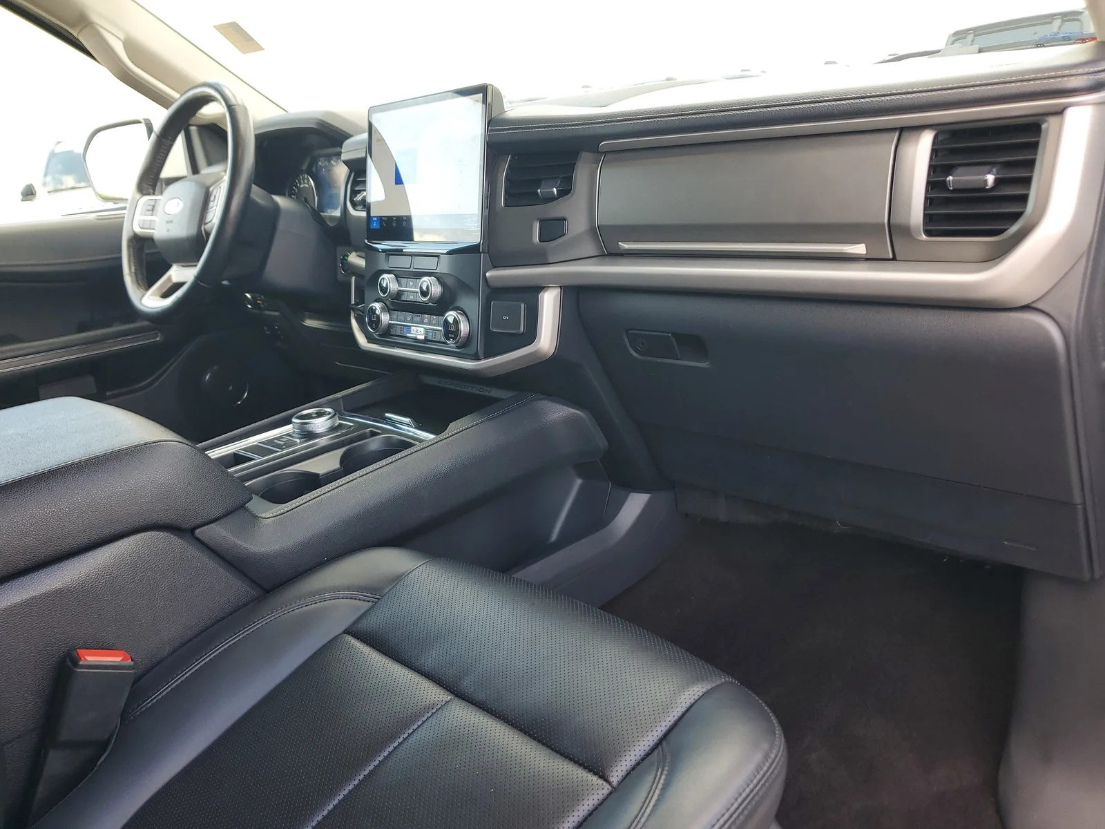 2022 Ford Expedition XLT photo 19