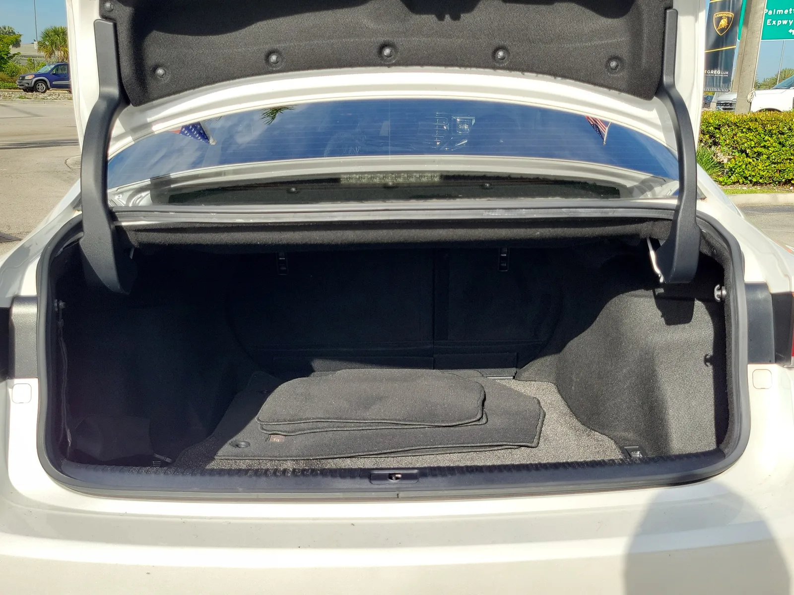 2020 Lexus IS IS 300 photo 10