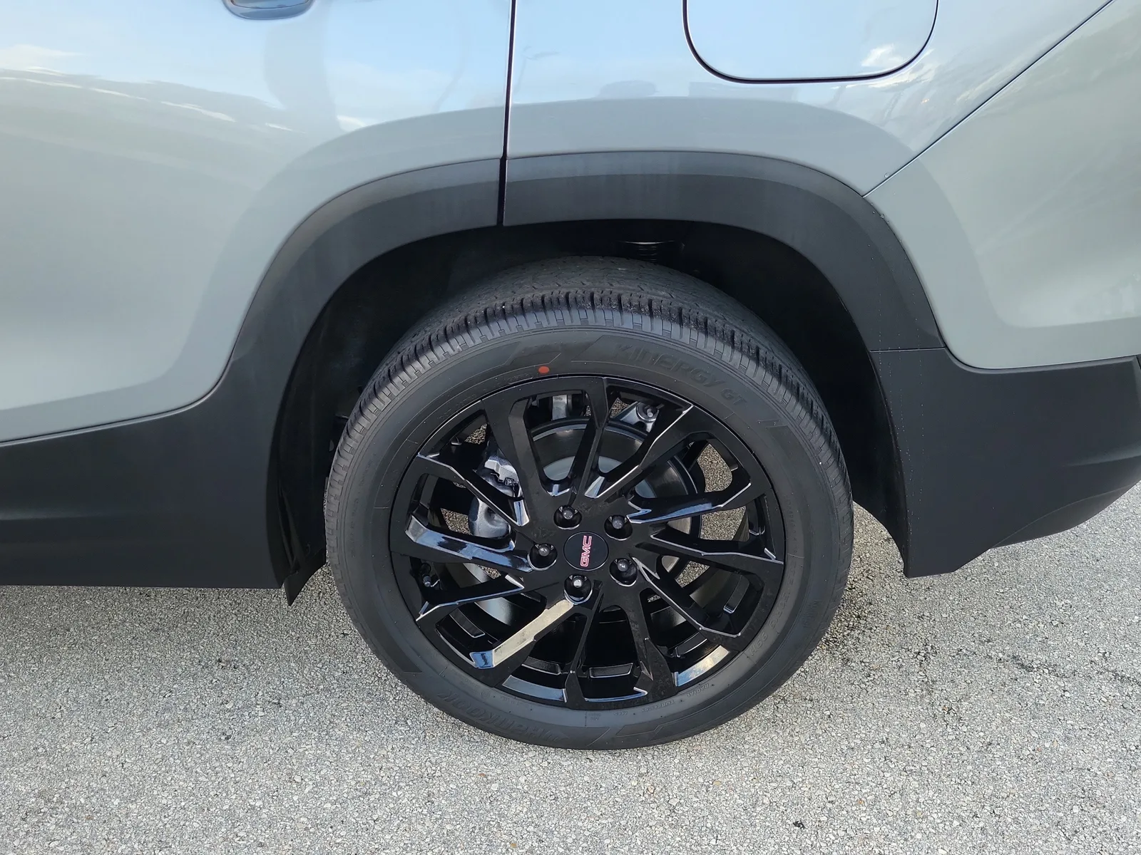 2024 GMC Terrain SLE photo 27