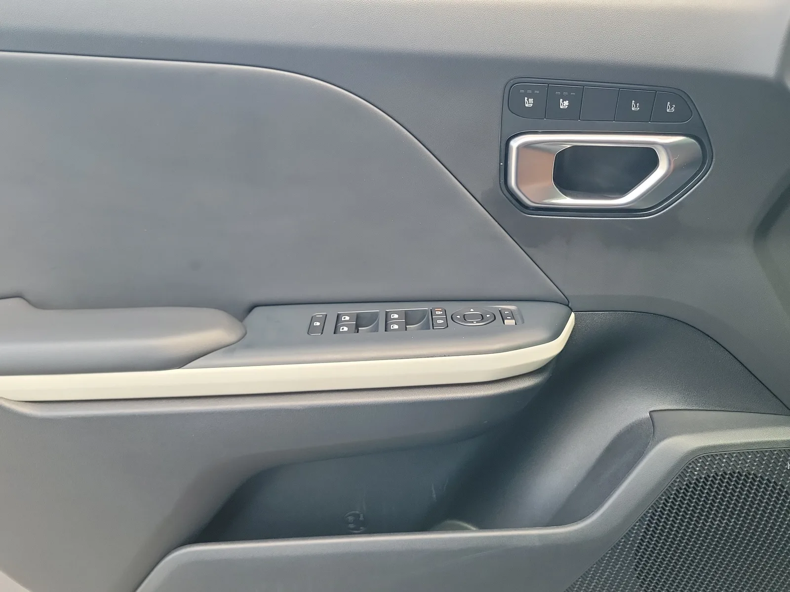2025 Kia K4 GT-Line Turbo photo 35