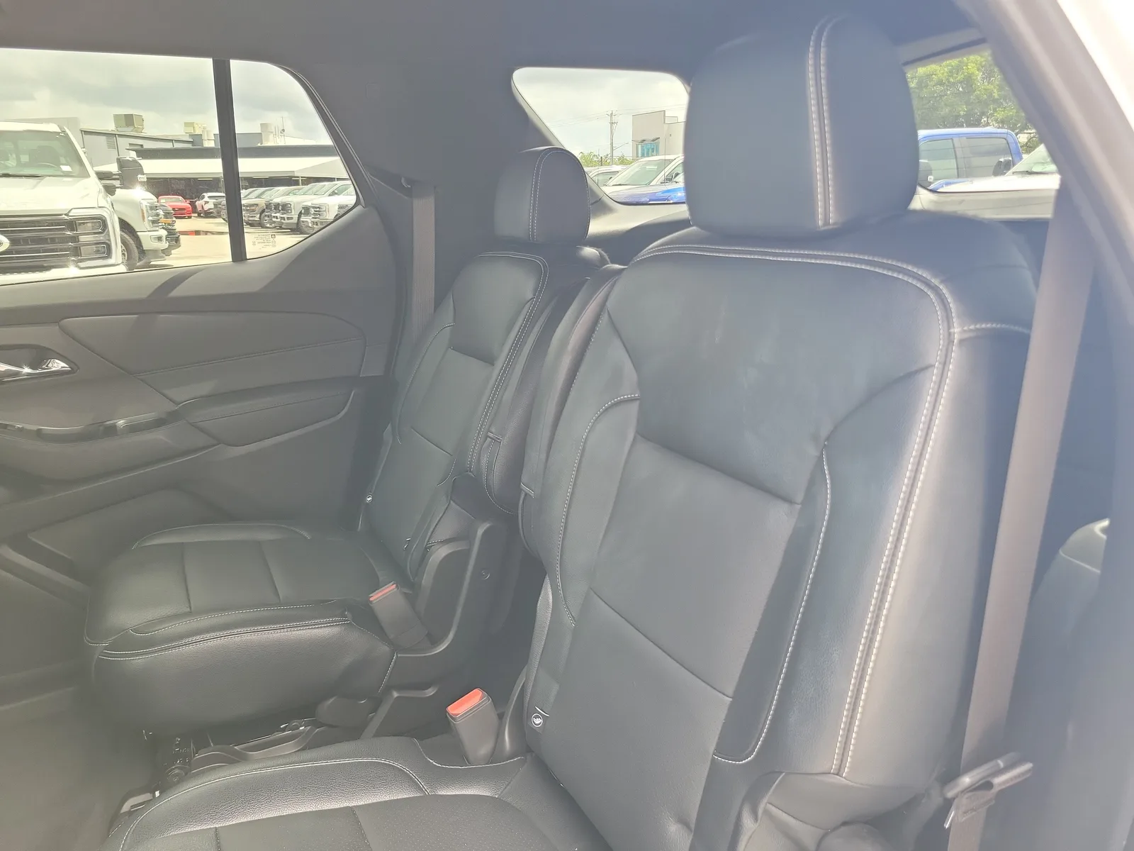 2023 Chevrolet Traverse LT Cloth photo 15