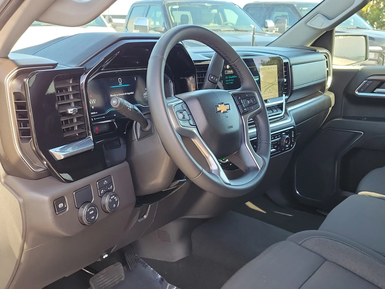 2025 Chevrolet Silverado 1500 LT photo 9