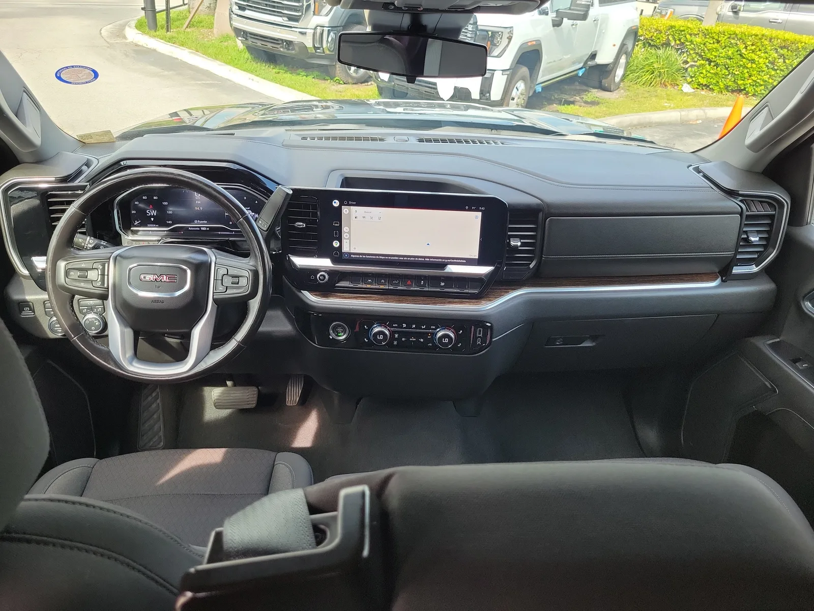 2022 GMC Sierra 1500 SLE photo 16