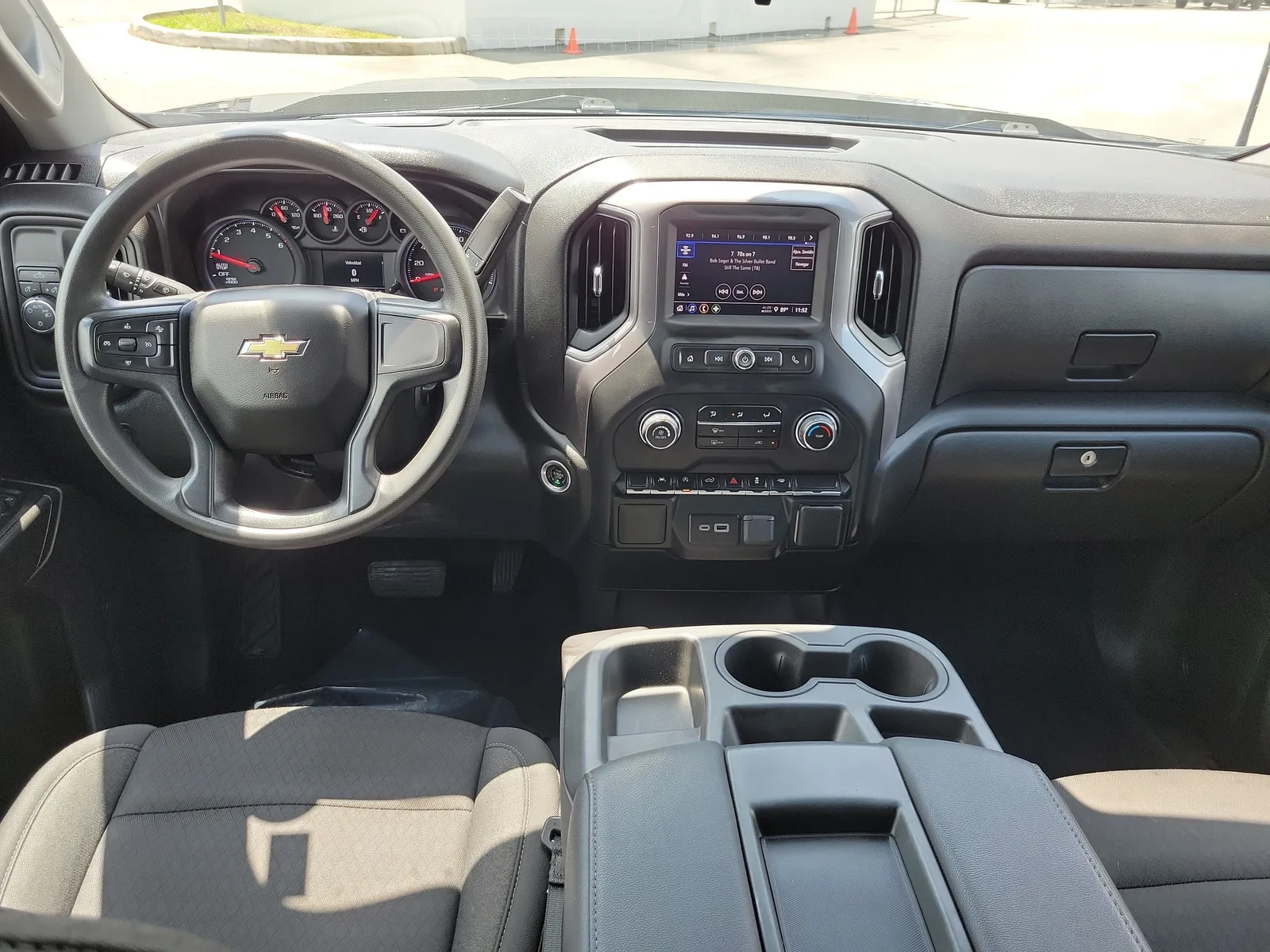 2023 Chevrolet Silverado 1500 Custom photo 15