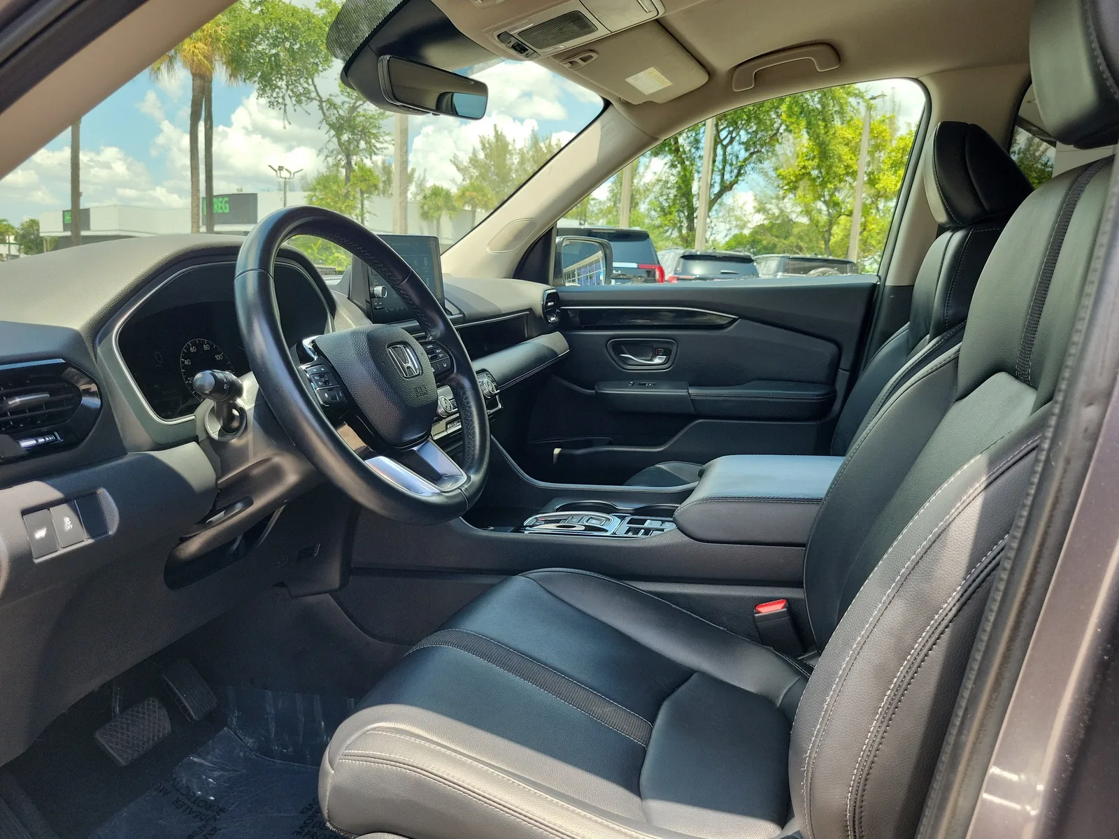 2024 Honda Pilot EX-L 8 Passenger photo 11