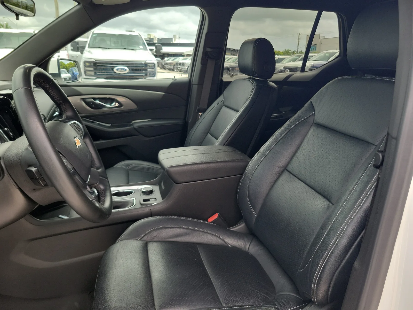 2023 Chevrolet Traverse LT Cloth photo 12