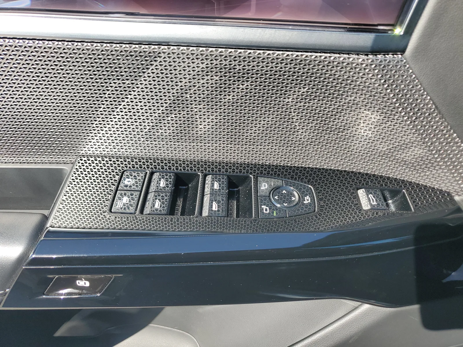 2024 BMW 7 Series 740i photo 24