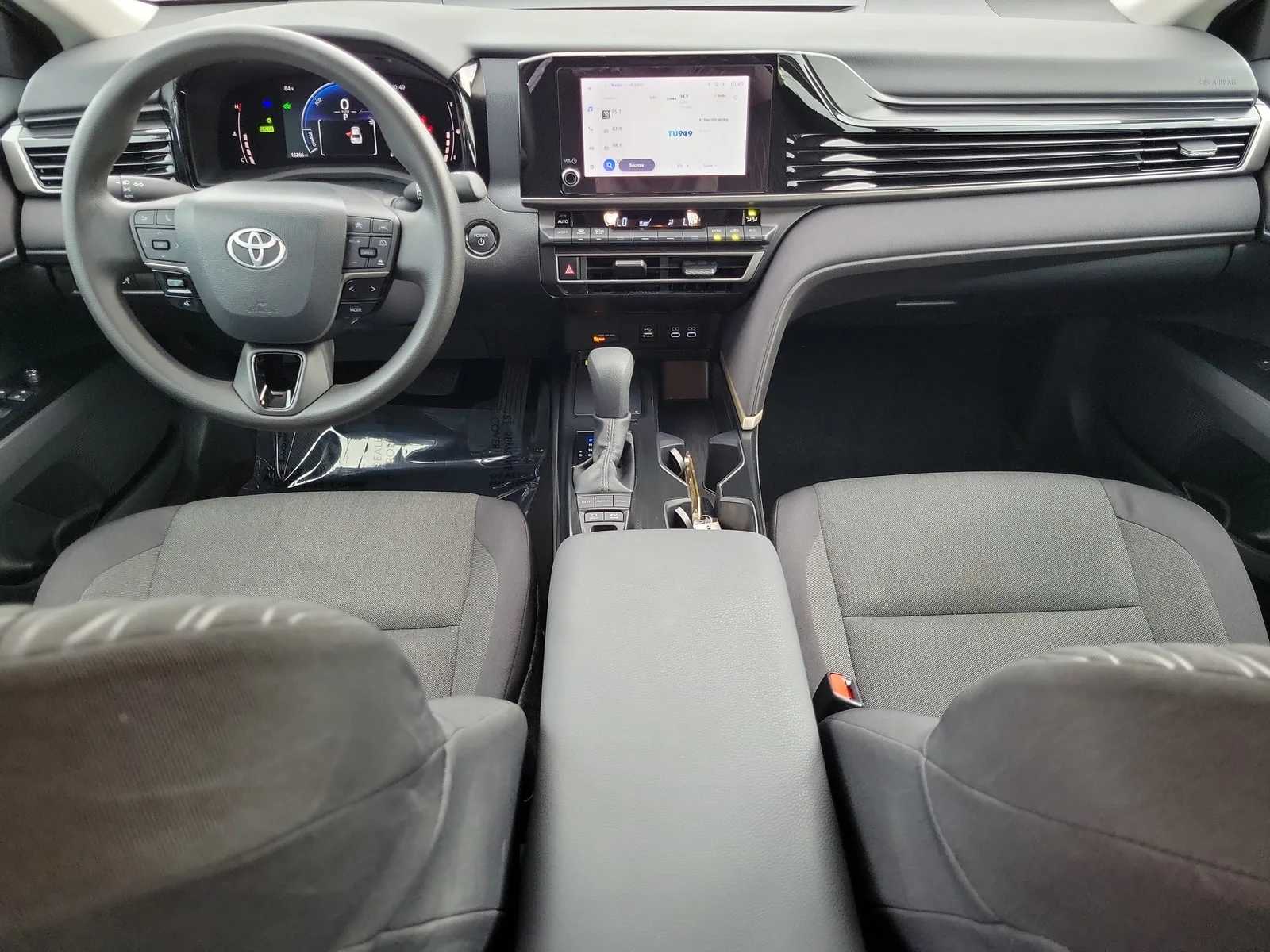 2025 Toyota Camry LE photo 17