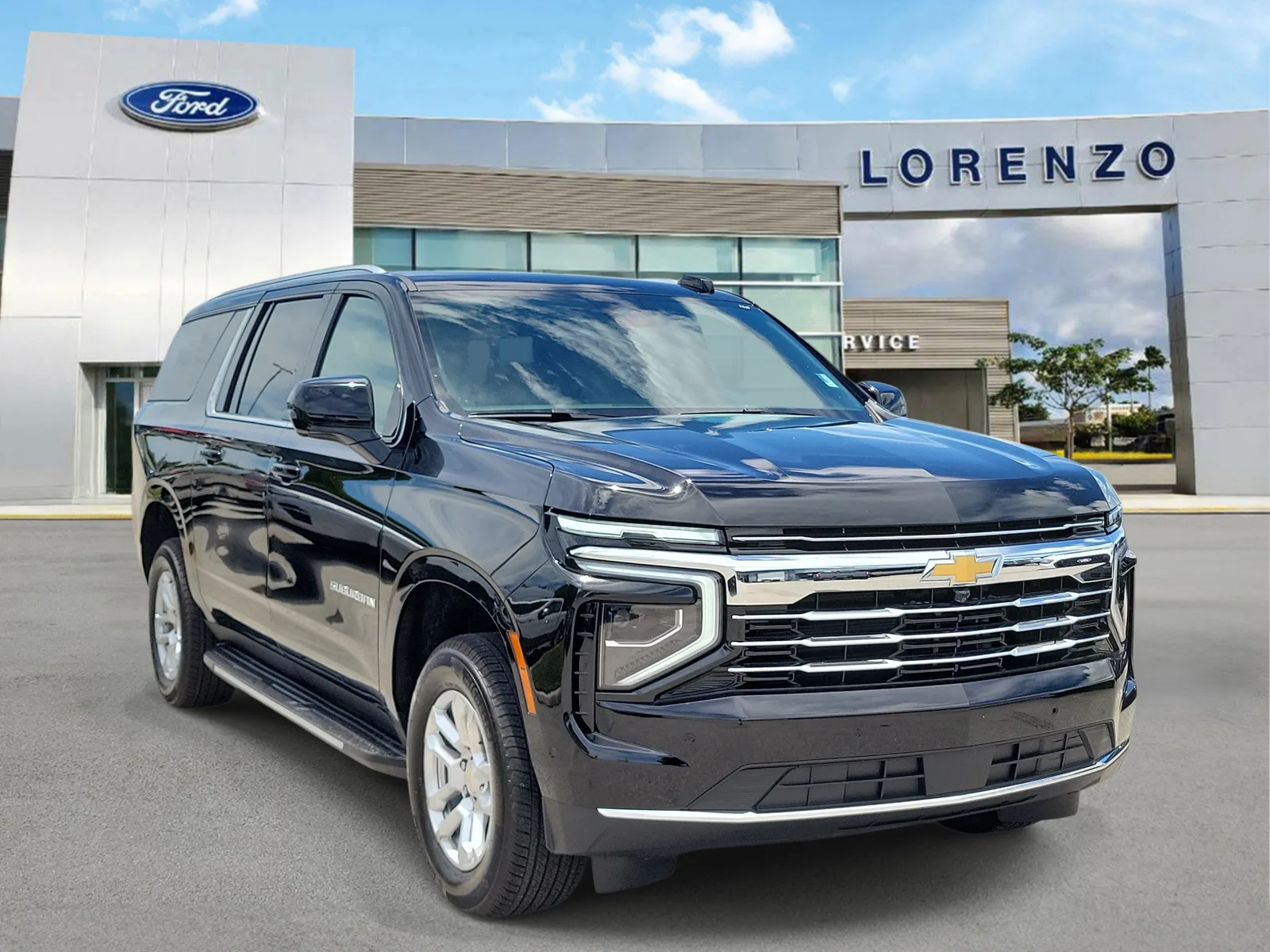 2026 Chevrolet Suburban LT photo 3