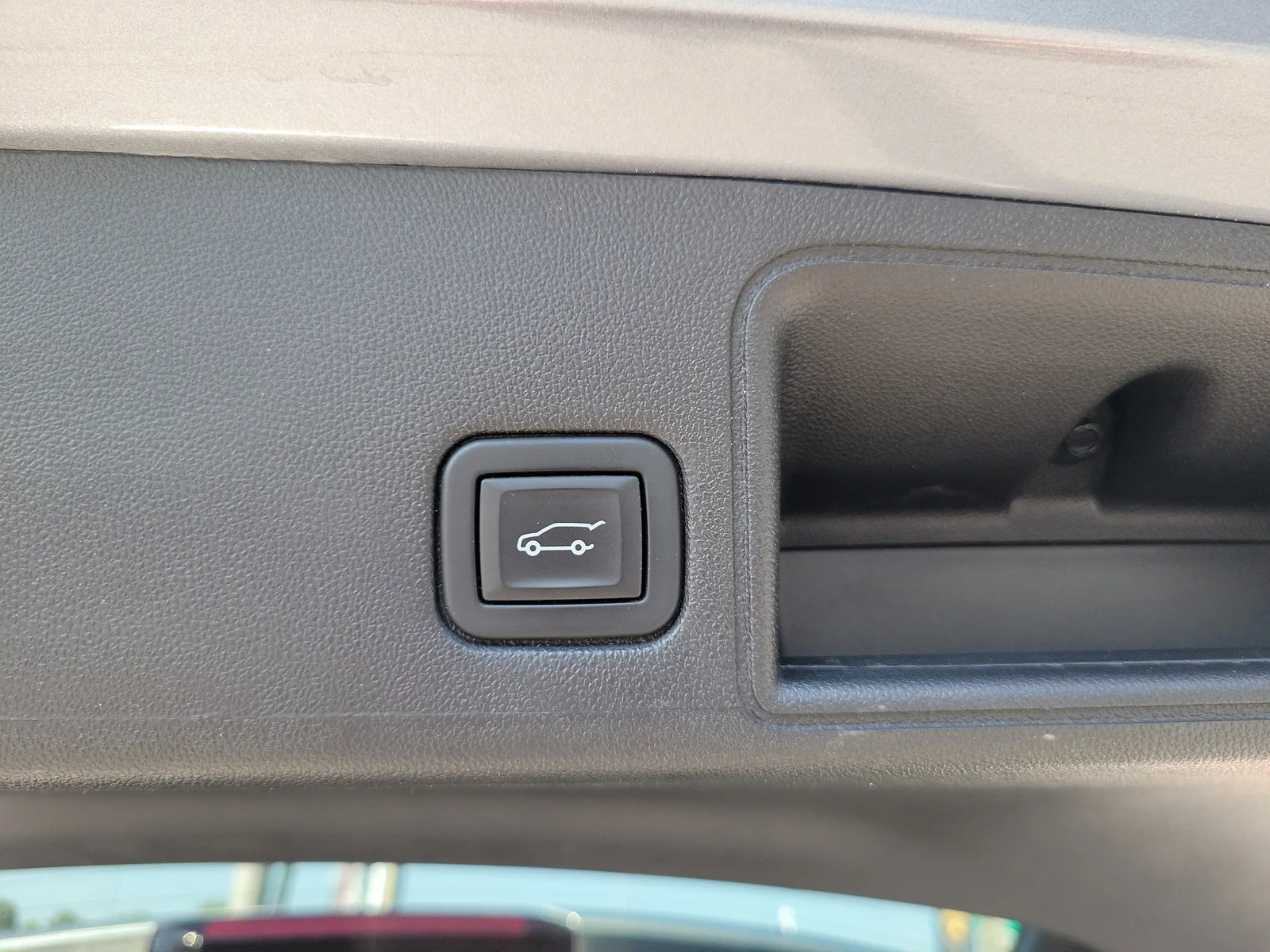 2023 GMC Terrain SLT photo 17